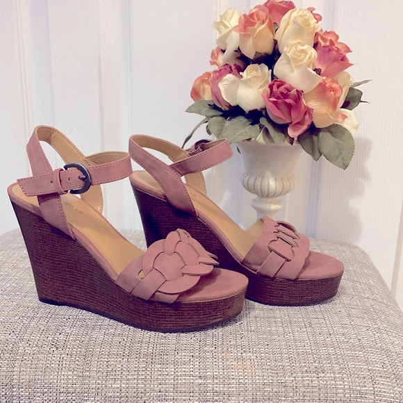 Indigo rd. Size 5.5 dusty rose pink wedge sandals - Picture 2 of 4